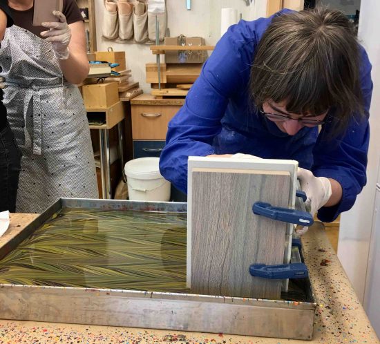 Knygos bloko marmuravimas || Book edges marbling